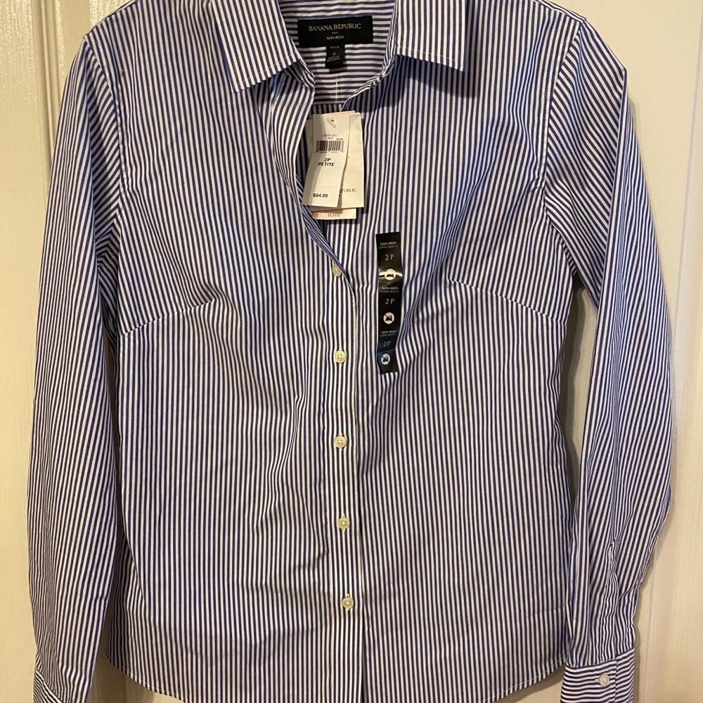 Banana Republic women’s dress shirt